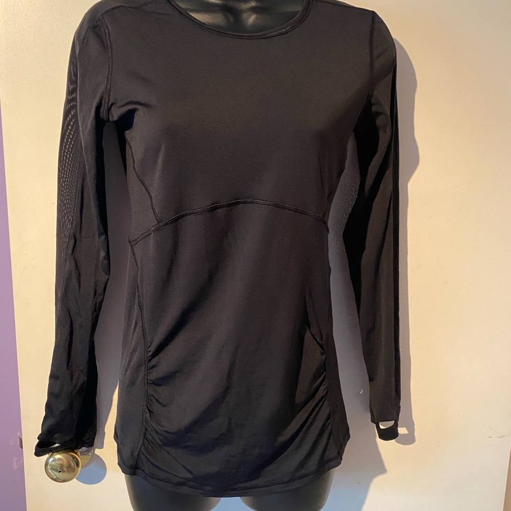 Athleta Black Fitted Ruched Long Sleeve Top.